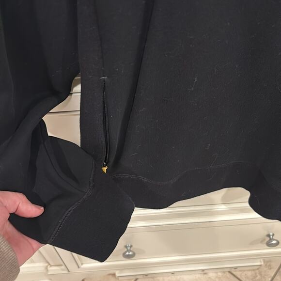 BOMBAS NWOT black sweatshirt - Picture 4 of 6